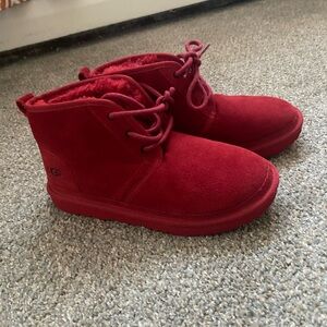 UGG women’s Neumel boot